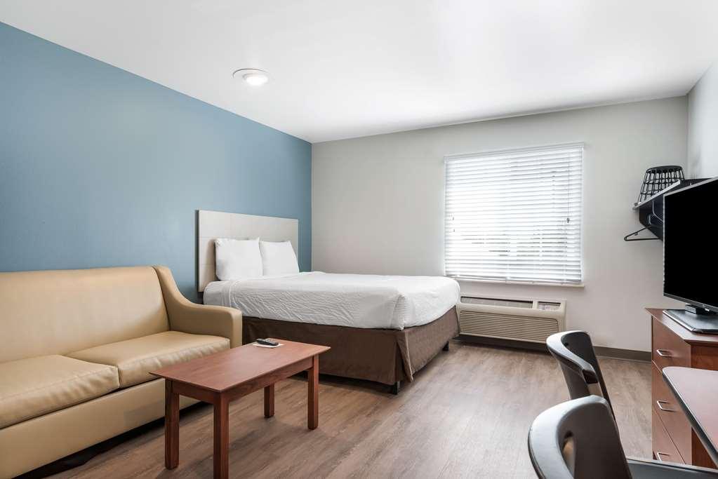 Extended Stay America Select Suites - Orlando - East Chambre photo